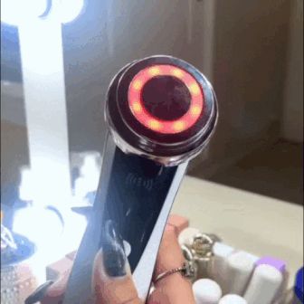 سيروم 5 في 1 لتفتيح البشرة والتخلص من التجاعيد، التصبغات و البقع الداكنة