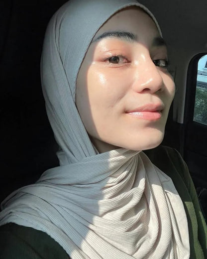 سيروم 5 في 1 لتفتيح البشرة والتخلص من التجاعيد، التصبغات و البقع الداكنة